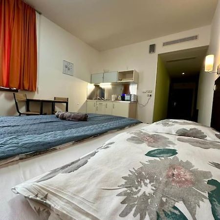 Apartman Priamo Na Hlavnej Ulici コシツェ エクステリア 写真